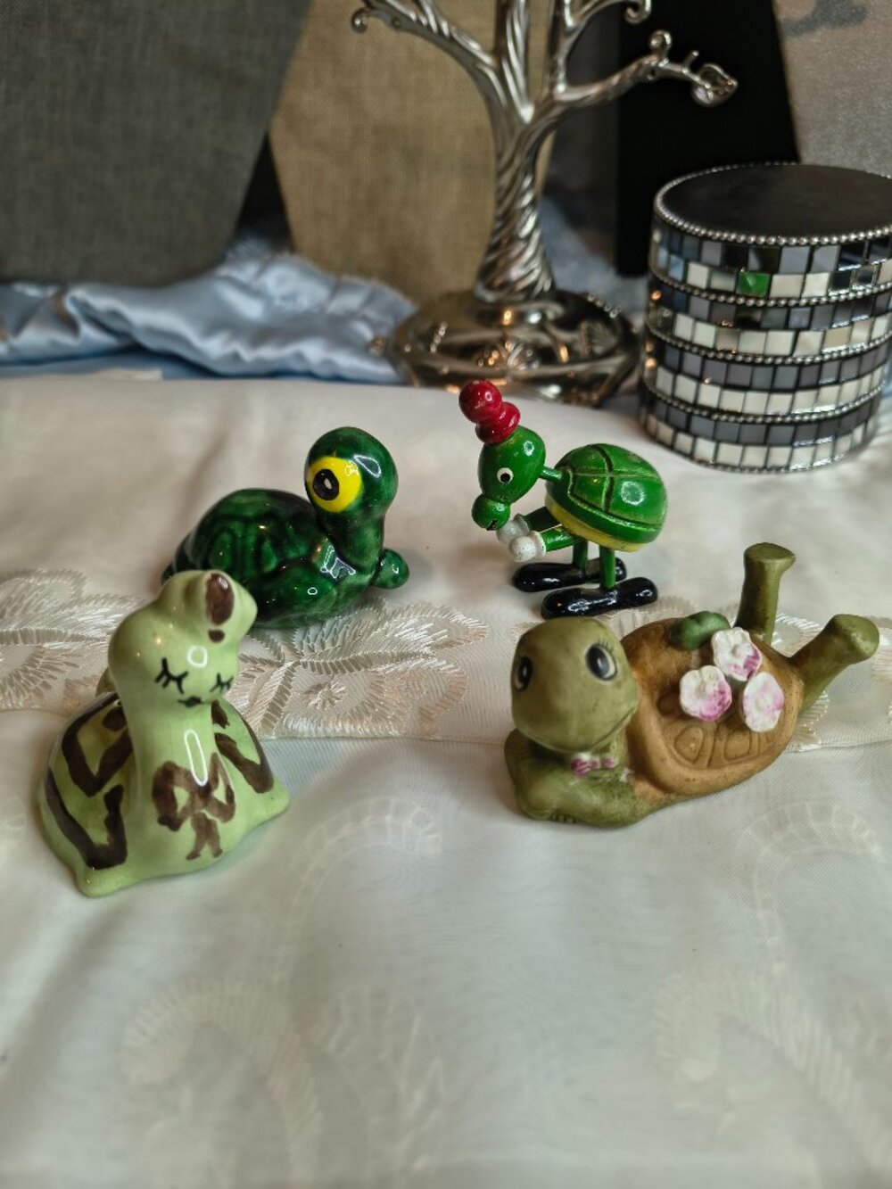 Set of 4 Vintage Turtle Figures